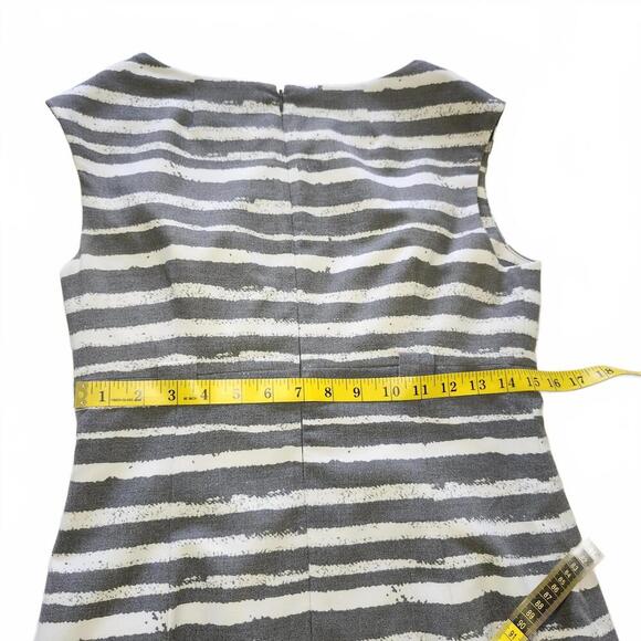Ellen Tracy Women's Size 8 Black and White Striped Sheath Dress - Picture 8 of 10